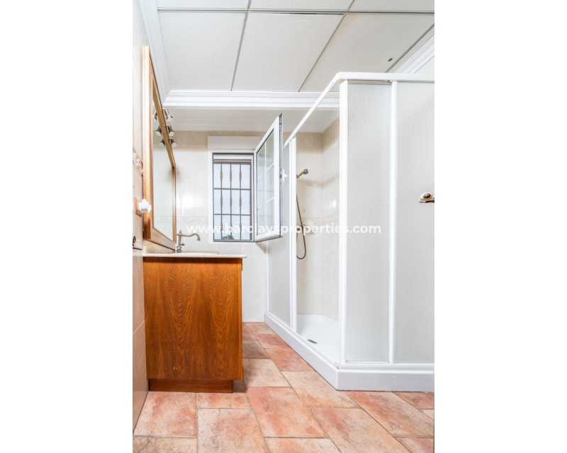 Venta - Chalet Independiente - Urb. La Marina