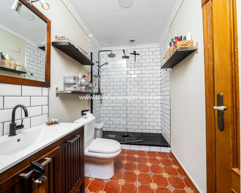 Venta - Chalet Independiente - Urb. La Marina