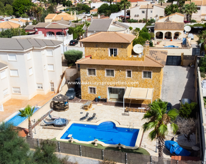 Venta - Chalet Independiente - Urb. La Marina