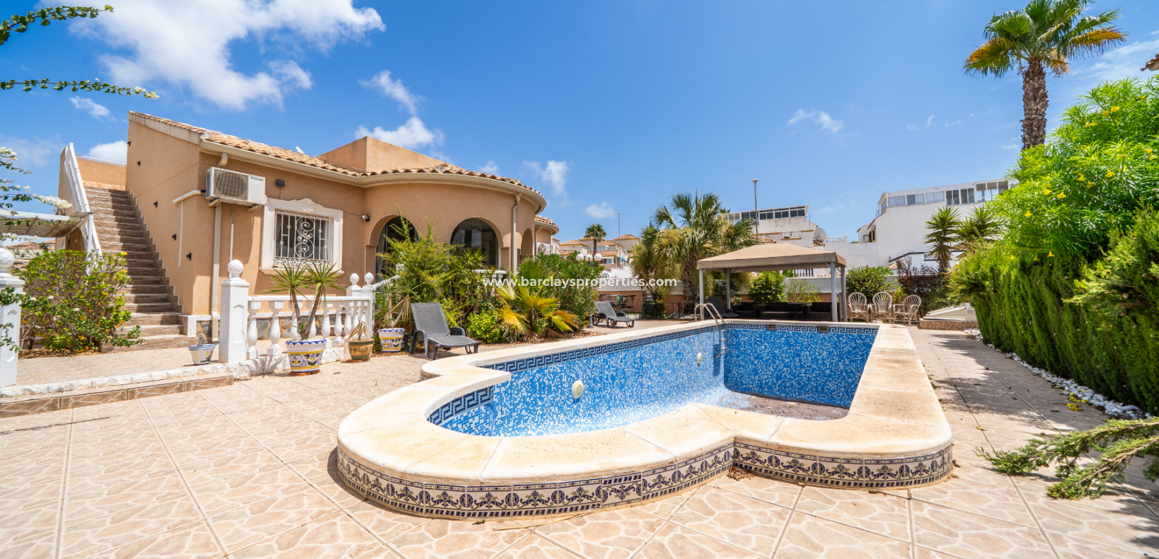 Venta - Chalet Independiente - Urb. La Marina