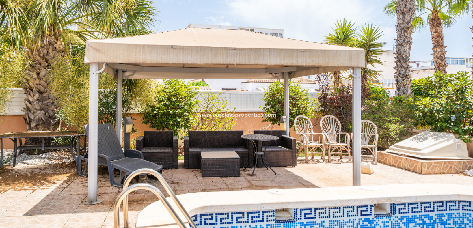 Venta - Chalet Independiente - Urb. La Marina