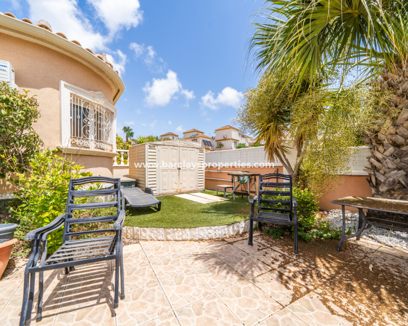 Venta - Chalet Independiente - Urb. La Marina