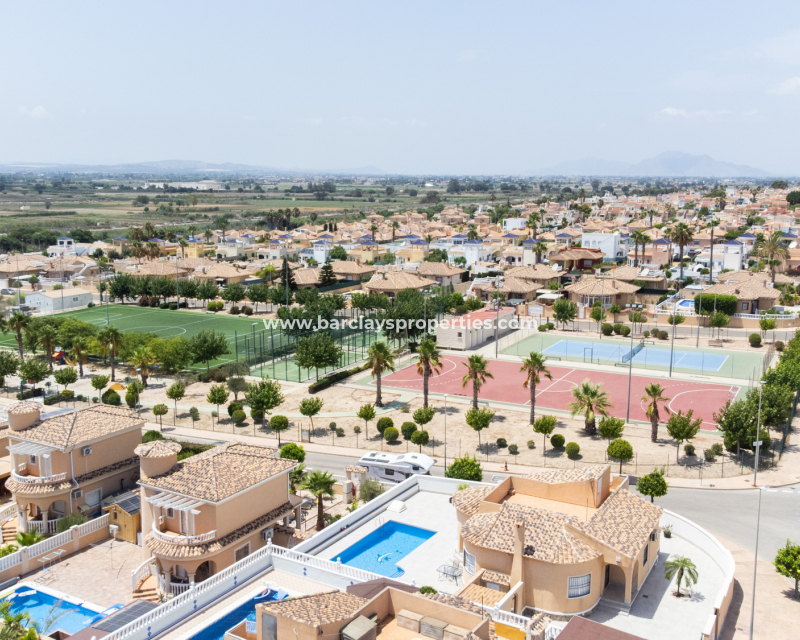 Venta - Chalet Independiente - Urb. La Marina