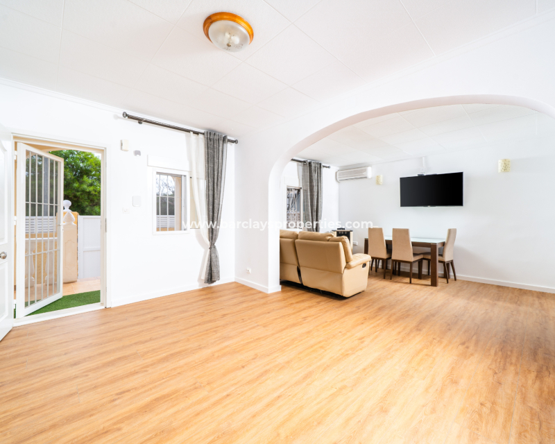 Venta - Chalet Independiente - Urb. La Marina