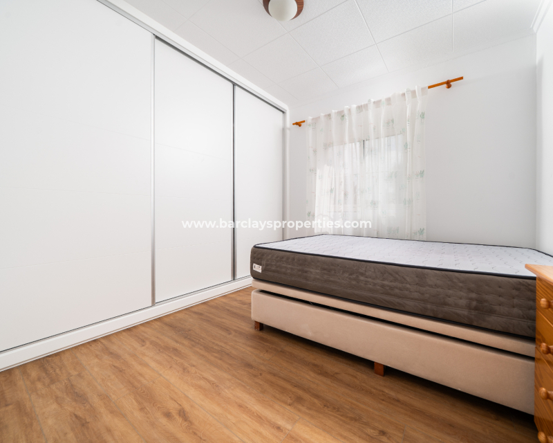 Venta - Chalet Independiente - Urb. La Marina