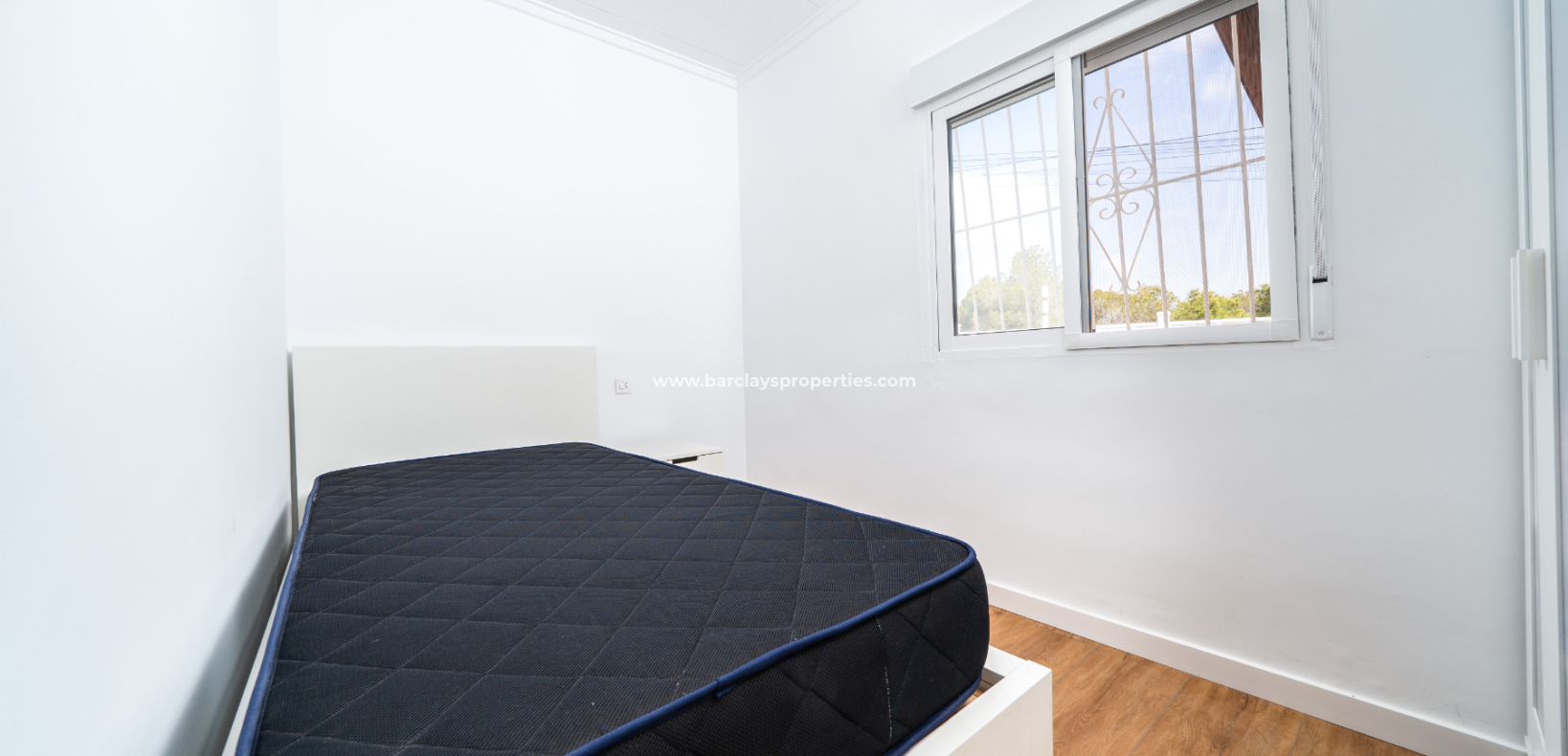 Venta - Chalet Independiente - Urb. La Marina