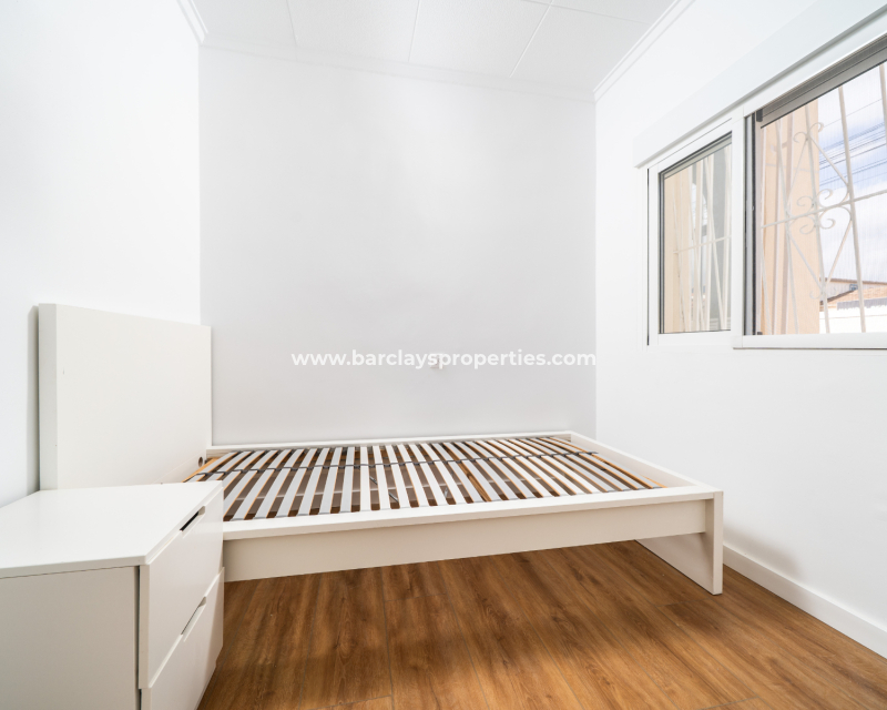 Venta - Chalet Independiente - Urb. La Marina