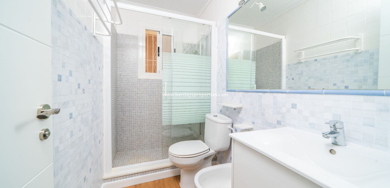 Venta - Chalet Independiente - Urb. La Marina