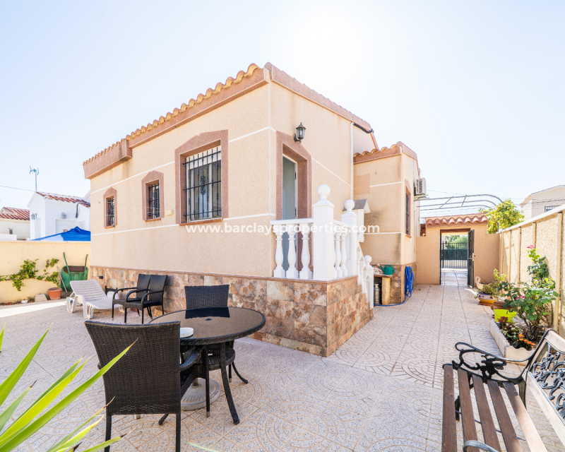 Venta - Chalet Independiente - Urb. La Marina