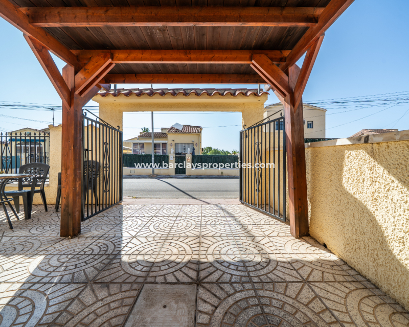 Venta - Chalet Independiente - Urb. La Marina