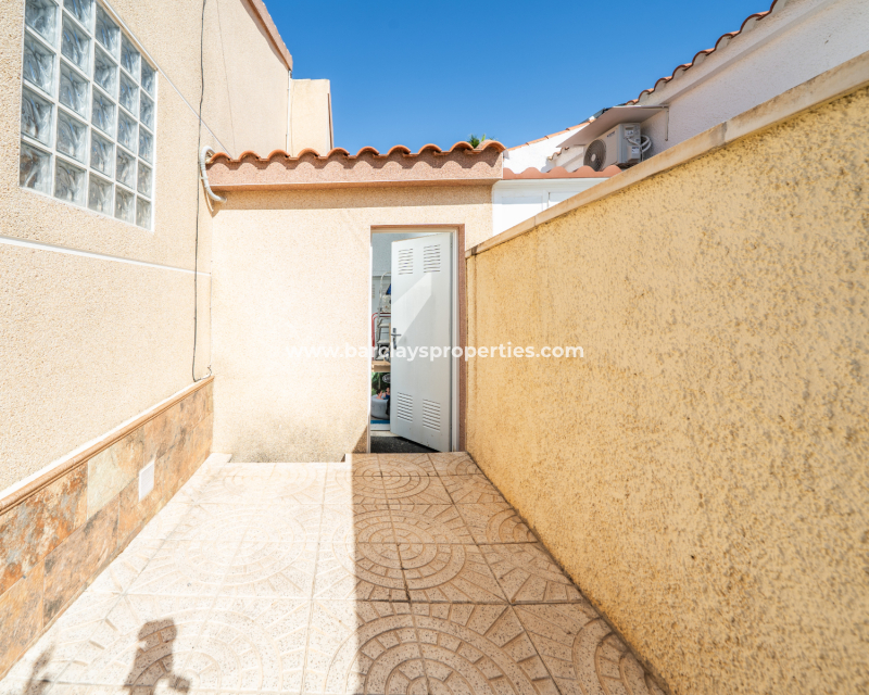 Venta - Chalet Independiente - Urb. La Marina