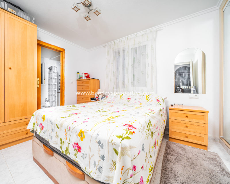 Venta - Chalet Independiente - Urb. La Marina