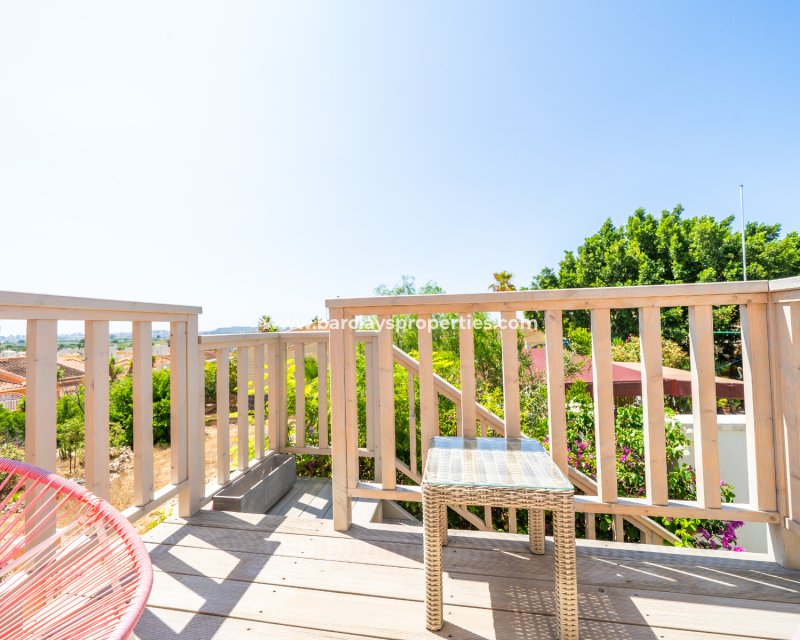 Venta - Chalet Independiente - Urb. La Marina