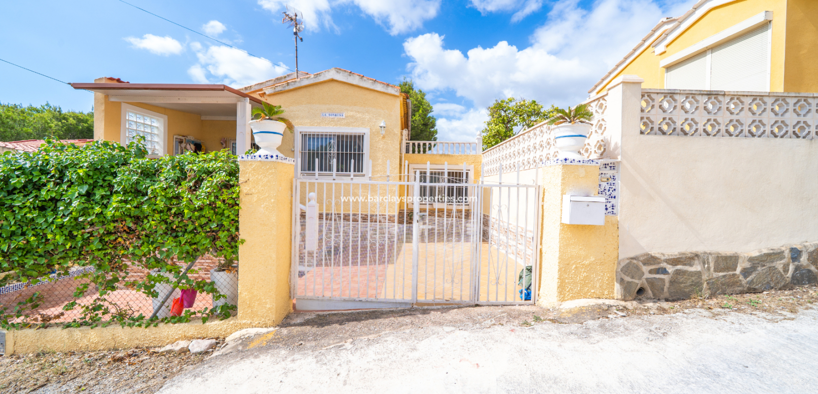 Venta - Chalet Independiente - Urb. La Marina