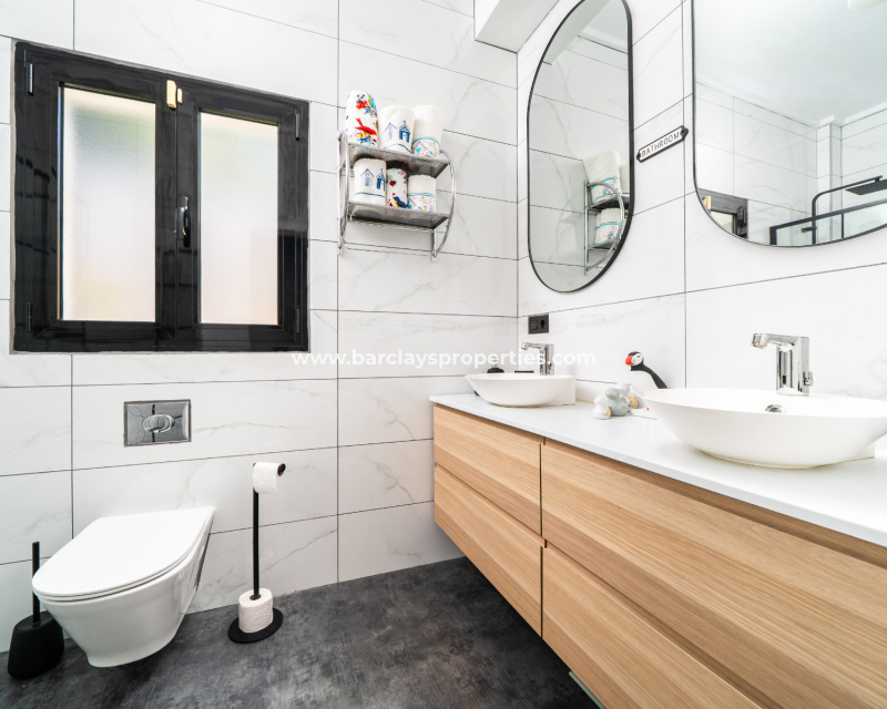 Venta - Chalet Independiente - Urb. La Marina