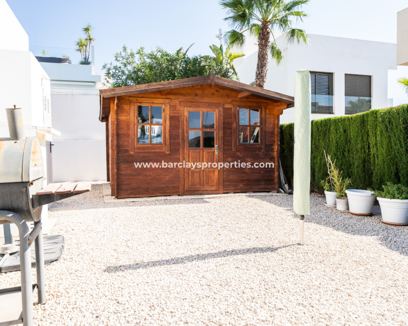 Venta - Chalet Independiente - Urb. La Marina