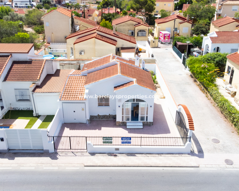 Venta - Chalet Independiente - Urb. La Marina