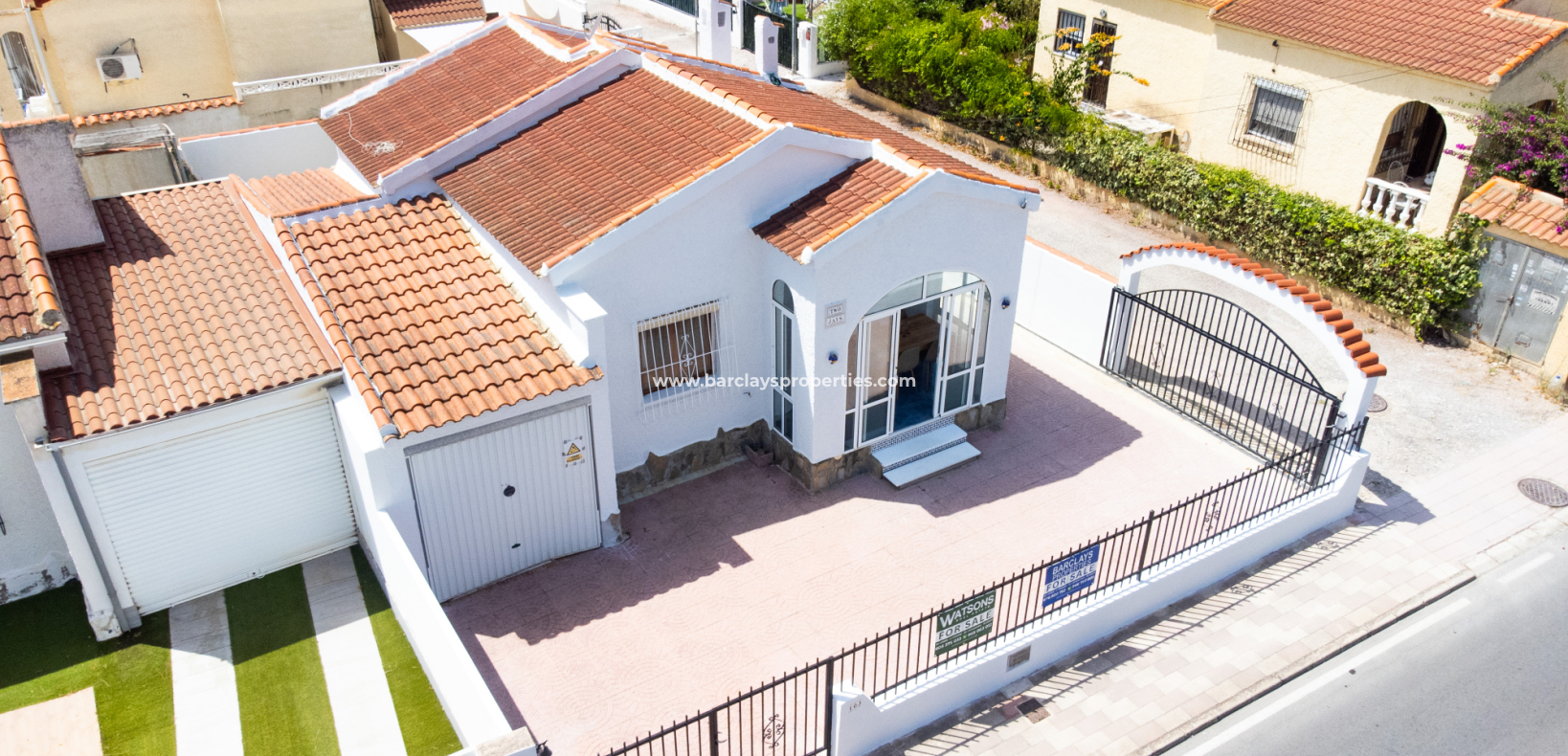 Venta - Chalet Independiente - Urb. La Marina