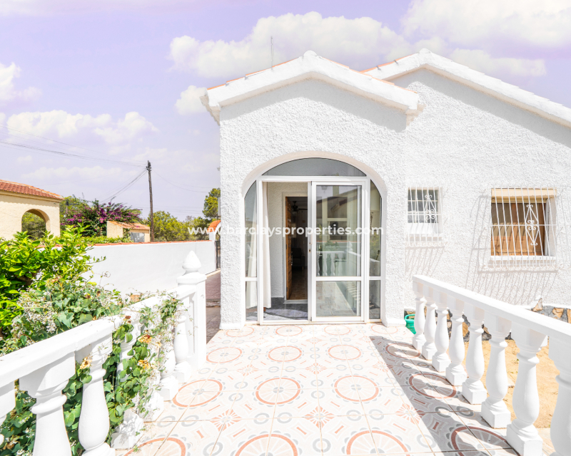 Venta - Chalet Independiente - Urb. La Marina