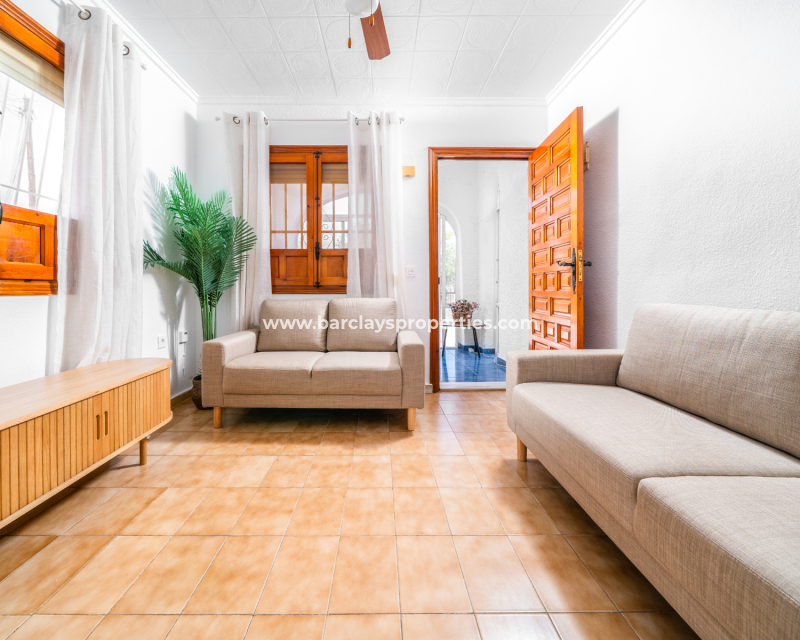 Venta - Chalet Independiente - Urb. La Marina