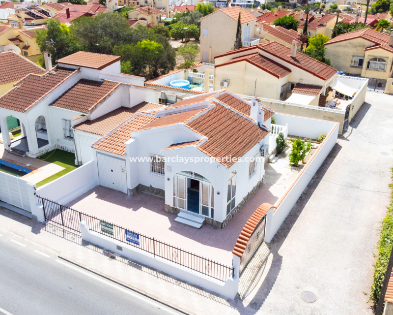 Venta - Chalet Independiente - Urb. La Marina