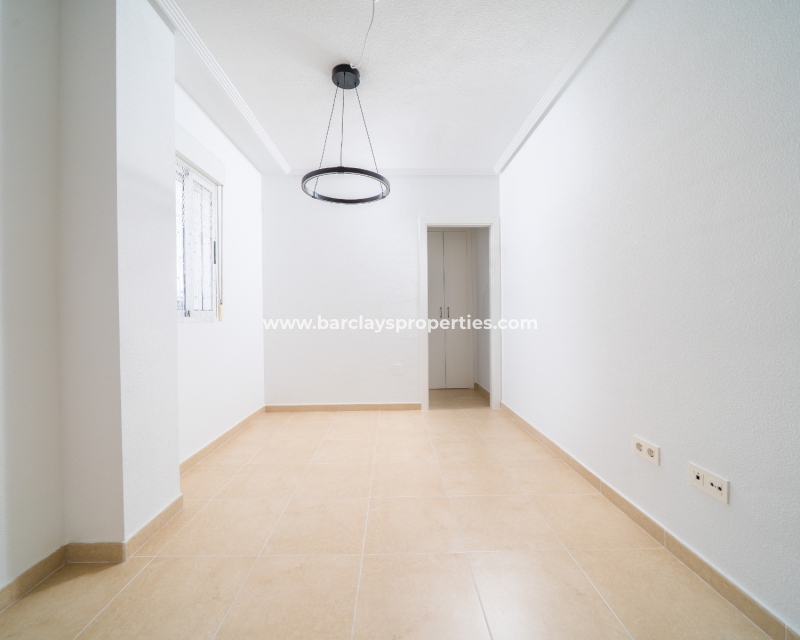 Venta - Chalet Independiente - Urb. La Marina