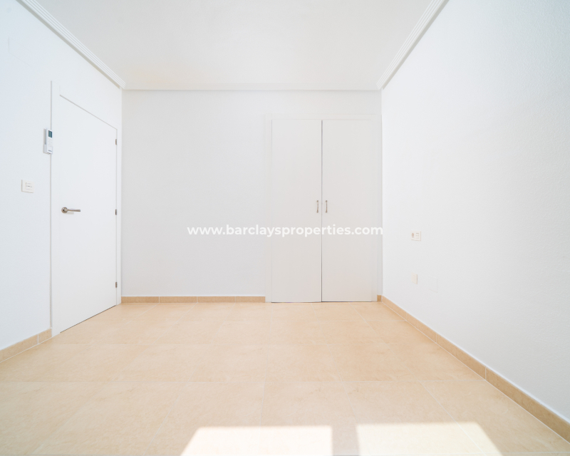 Venta - Chalet Independiente - Urb. La Marina