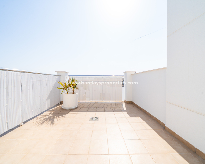 Venta - Chalet Independiente - Urb. La Marina