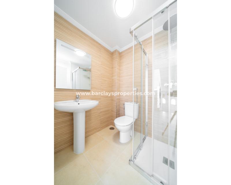 Venta - Chalet Independiente - Urb. La Marina