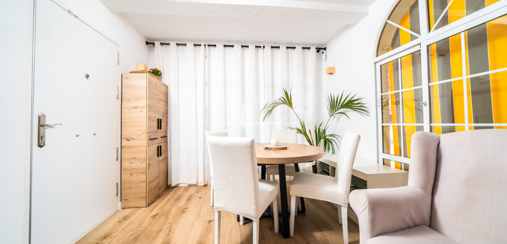 Venta - Chalet Independiente - Urb. La Marina