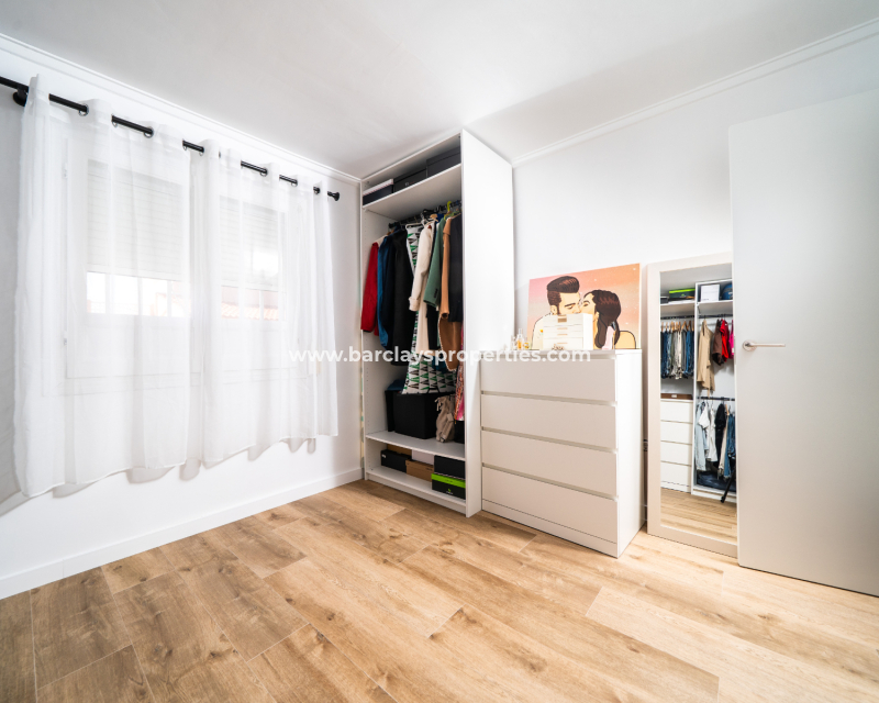 Venta - Chalet Independiente - Urb. La Marina