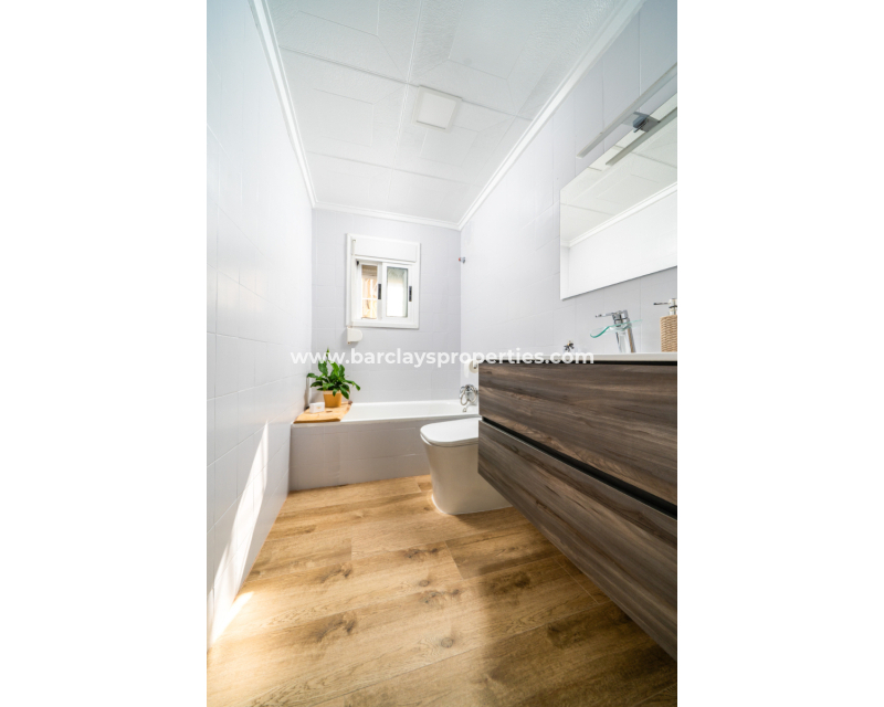 Venta - Chalet Independiente - Urb. La Marina