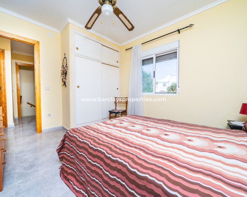 Venta - Chalet Independiente - Urb. La Marina