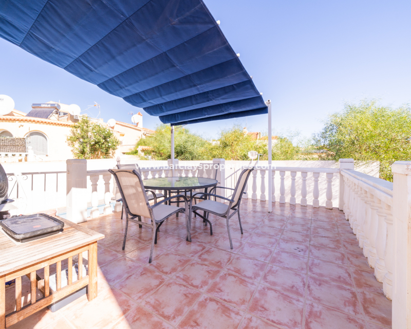 Venta - Chalet Independiente - Urb. La Marina