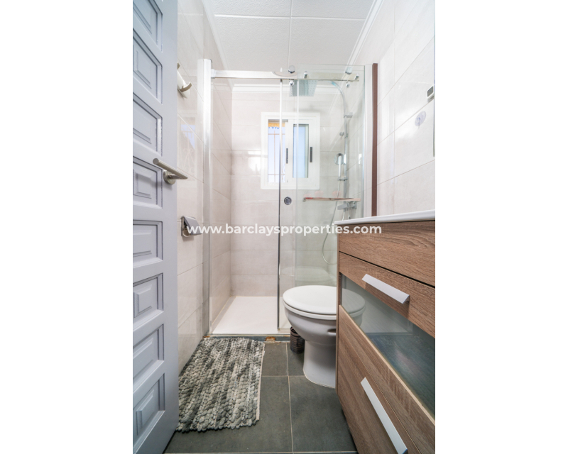 Venta - Chalet Independiente - Urb. La Marina