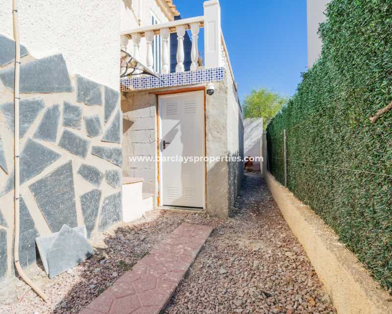 Venta - Chalet Independiente - Urb. La Marina