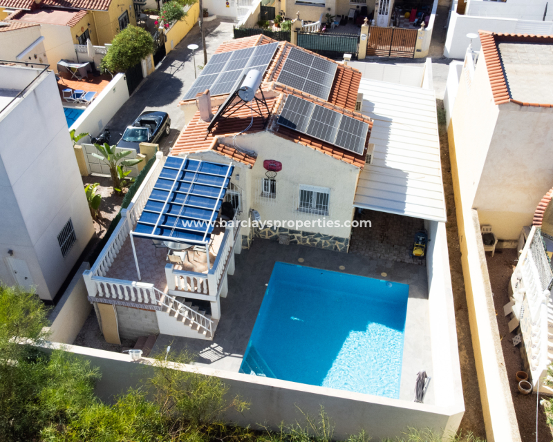 Venta - Chalet Independiente - Urb. La Marina