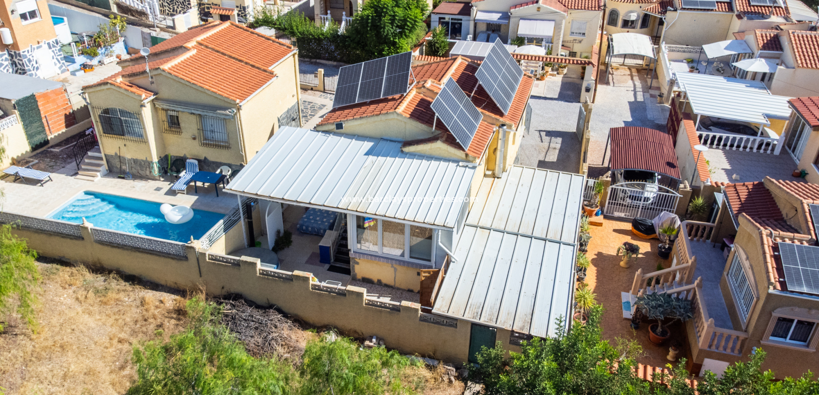 Venta - Chalet Independiente - Urb. La Marina