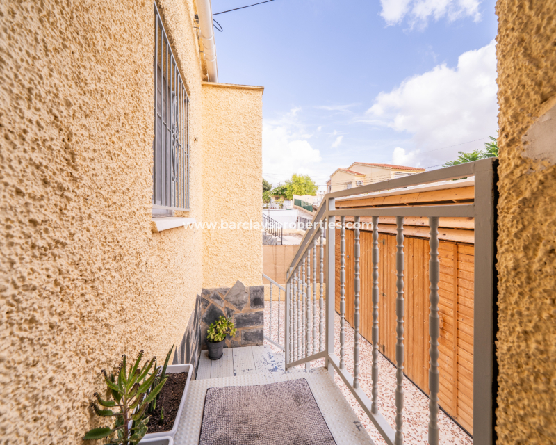 Venta - Chalet Independiente - Urb. La Marina