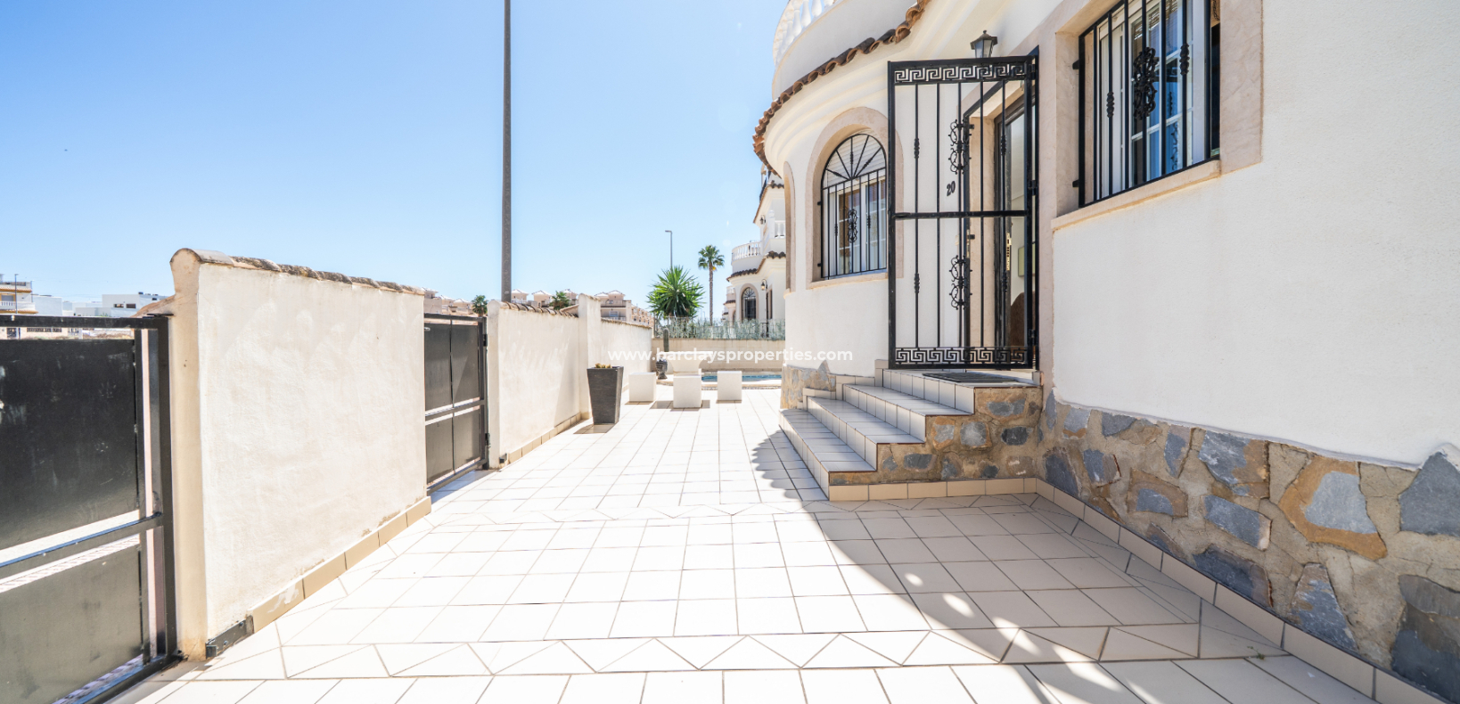 Venta - Chalet Independiente - Urb. La Marina