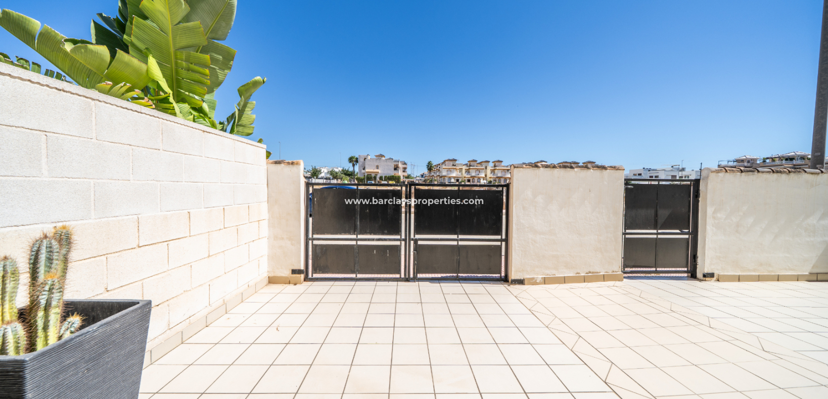 Venta - Chalet Independiente - Urb. La Marina