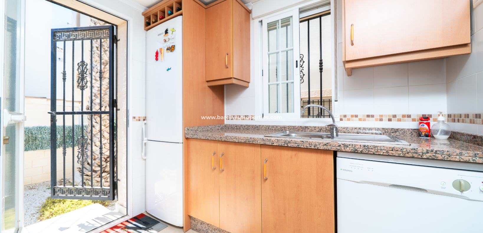 Venta - Chalet Independiente - Urb. La Marina