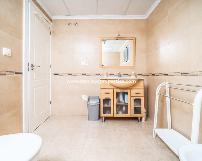 Venta - Chalet Independiente - Urb. La Marina