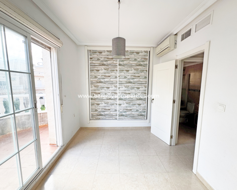 Venta - Chalet Independiente - Urb. La Marina