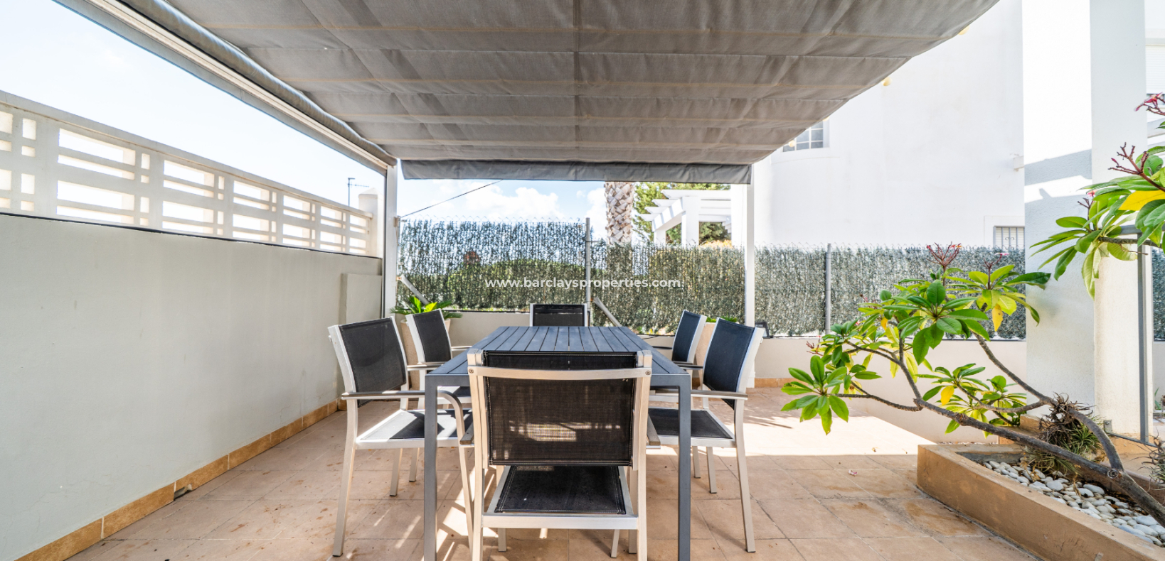 Venta - Chalet Independiente - Urb. La Marina