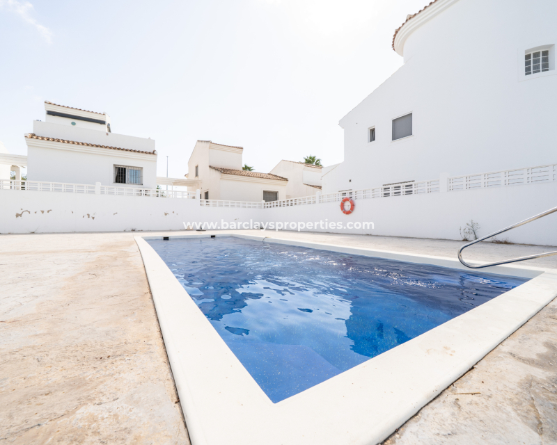 Venta - Chalet Independiente - Urb. La Marina