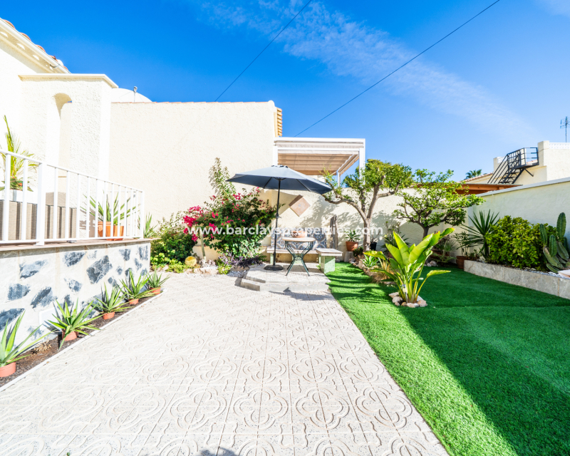 Venta - Chalet Independiente - Urb. La Marina