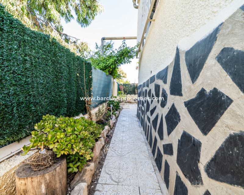 Venta - Chalet Independiente - Urb. La Marina