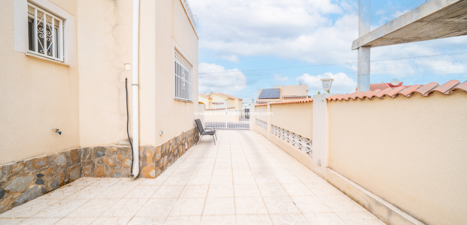 Venta - Chalet Independiente - Urb. La Marina