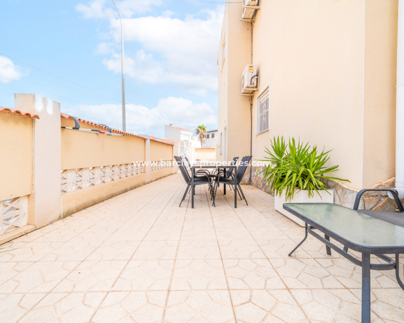 Venta - Chalet Independiente - Urb. La Marina